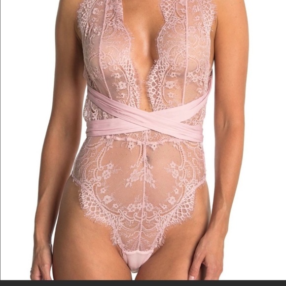 Free People Show Off Bodysuit NWT - Picture 1 of 5